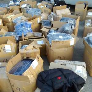 Textile susceptibile a fi contrafăcute, descoperite de polițiștii de frontieră doljeni