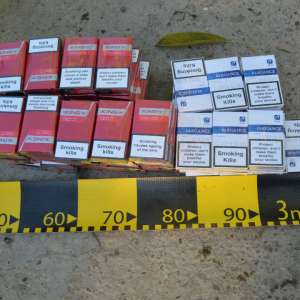 Percheziţie domiciliară la Galați: a fost descoperită cantitatea 200 de litri de motorină și țigări de contrabandă
