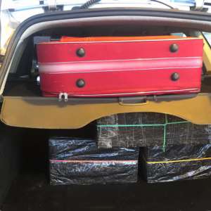 Un cetăţean ucrainean cercetat pentru contrabandă şi ţigări de peste 77.000 lei confiscate la frontiera de nord