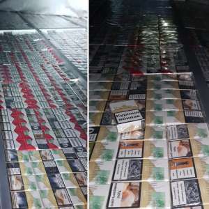 20.000 de pachete cu ţigări de contrabandă, descoperite ascunse într-o autoutilitară la P.T.F. Borș