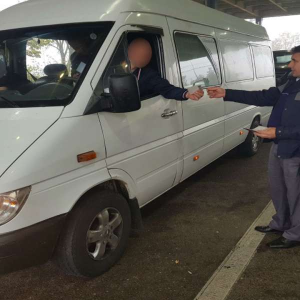 Depistat la volan, cu permis de conducere necorespunzător