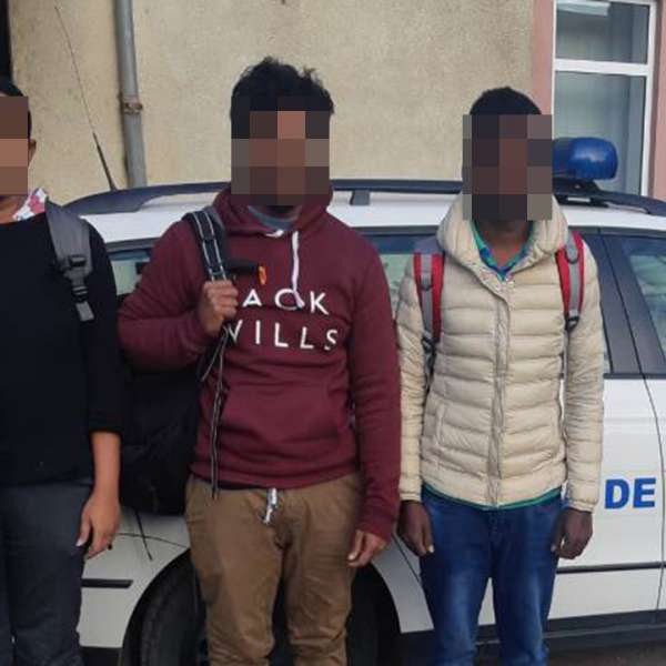 Trei cetățeni din Sri Lanka opriți din drumul ilegal spre Spațiul Schengen