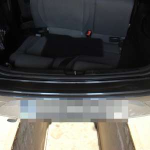 Autoturism confiscat în P.T.F. Siret pentru trafic cu ţigări