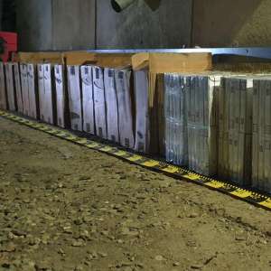 10 000 de pachete cu țigări de contrabandă, confiscate în urma cooperării la frontiera de est