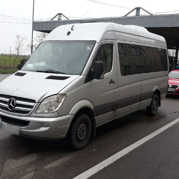 Microbuz Mercedes Benz semnalat furat din Germania,  depistat la controlul de frontieră