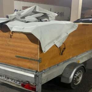 Ţigări ascunse în remorca unui autoturism condus de un cetăţean bulgar, descoperite la P.T.F. Giurgiu