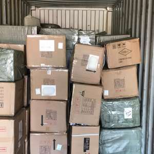 Peste 260.000 de produse cosmetice nedeclarate şi contrafăcute, confiscate în Portul Constanţa Sud Agigea