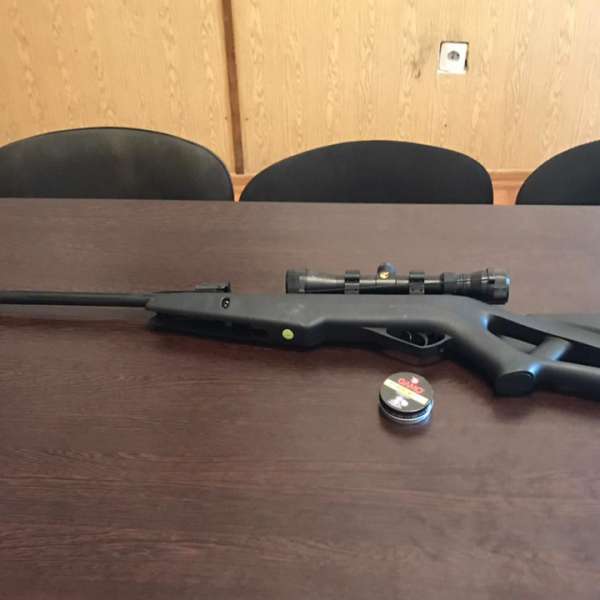 Armă neletală,  descoperită de polițiștii de frontieră