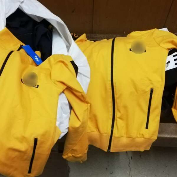 Bunuri susceptibile a fi contrafăcute în valoare de aproximativ 5.800 de lei, descoperite de poliţiştii de frontieră din P.T.F. Vama Veche