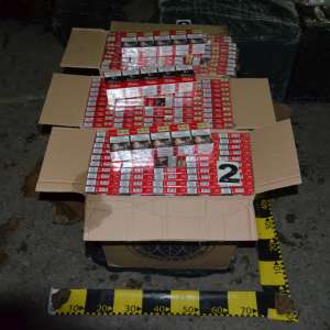 Autoturism burduşit cu țigări de contrabandă, depistat la S.P.F. Rădăuţi Prut