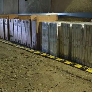 Aproximativ 3,4 milioane de pachete cu ţigări de contrabandă, confiscate de poliţiştii de frontieră în primele nouă luni ale anului 2019