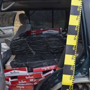 Aproximativ 11.000 de pachete cu țigări de contrabandă, confiscate la frontiera de nord a României