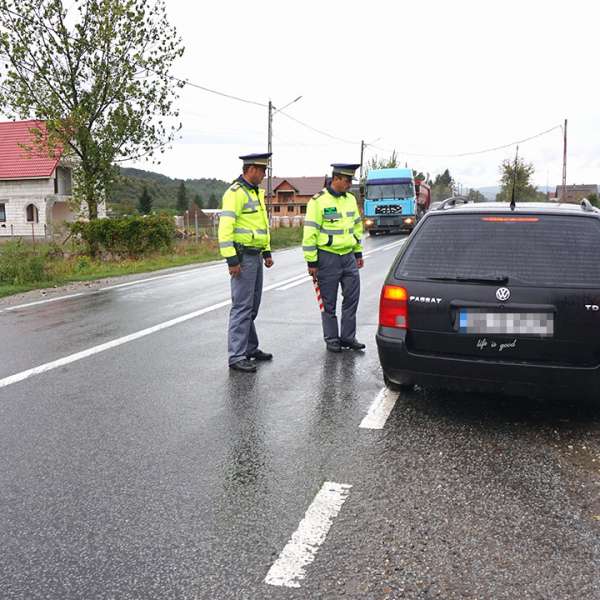 Nu transportaţi persoane necunoscute în apropierea frontierei de stat!