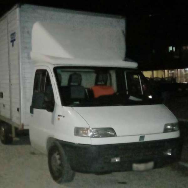 Autoutilitară căutată de autorităţile din Italia,  descoperită în Galați