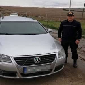 Autoturism căutat de autorităţile italiene, indisponibilizat de poliţiştii de frontieră cărășeni