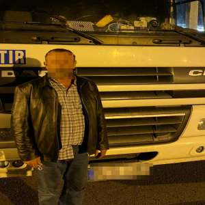 Nouă cetăţeni asiatici, descoperiți la frontiera cu Ungaria