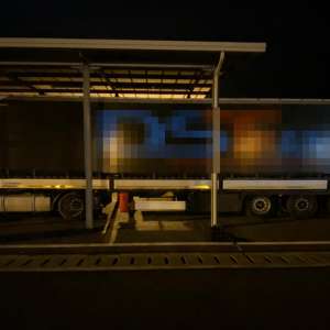 Nouă cetăţeni asiatici, descoperiți la frontiera cu Ungaria