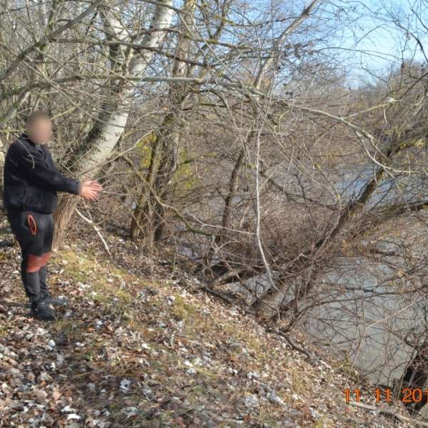 Bărbat din R. Moldova oprit la frontieră după ce a încercat să intre ilegal în România, traversând înot râul Prut