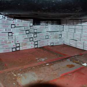 Un cetăţean român cercetat pentru contrabandă şi aproximativ 31.500  pachete cu țigări confiscate de poliţiştii de frontieră