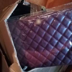 Bunuri nedeclarate și susceptibile a fi contrafăcute, în valoare de peste 2.200.000 lei, descoperite într-un autocamion
