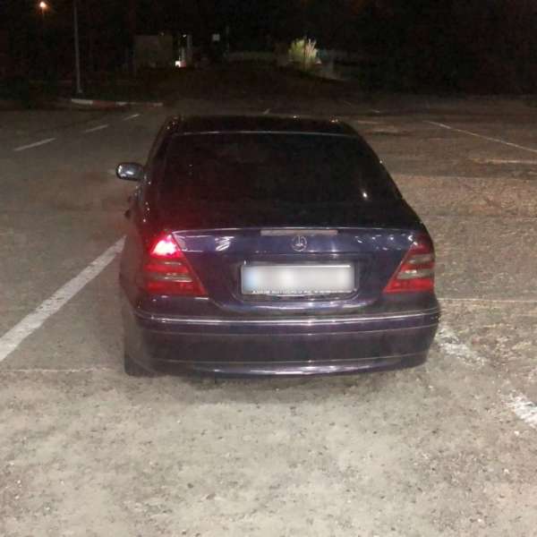 Autoturism cu  I.T.P. fals și fără drept de circulație, depistat la controlul de frontieră