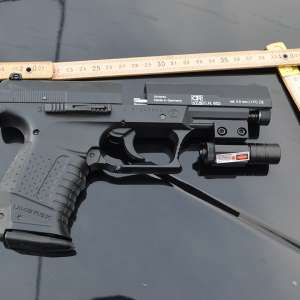 Pistol neletal deținut ilegal de un maramureșean de 18 ani, ridicat de polițiștii de frontieră