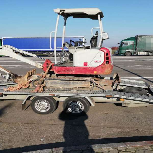 Autovehicule căutate de autoritățile din străinătate, descoperite de polițiștii de frontieră