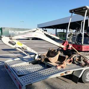 Autovehicule căutate de autoritățile din străinătate, descoperite de polițiștii de frontieră