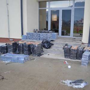 Aproximativ 25.000 de pachete cu țigări, confiscate la frontiera de nord