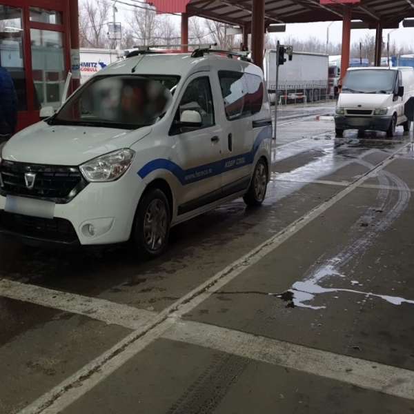 Autocolant care atestă valabilitatea inspecției tehnice periodice, falsificat