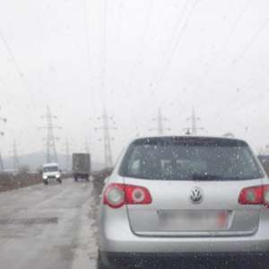 Depistat în trafic cu un autoturism neînmatriculat