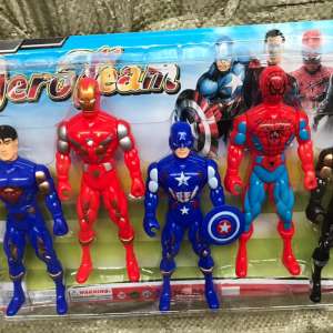 Jucării susceptibile a fi contrafăcute, confiscate în Portul Constanţa Sud Agigea