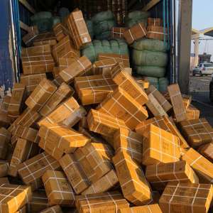 Peste 5.500 articole de încălțăminte susceptibile a fi contrafăcute, descoperite la P.T.F. Giurgiu