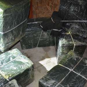 Peste 21.000 pachete cu țigări de contrabandă, confiscate la frontiera de nord