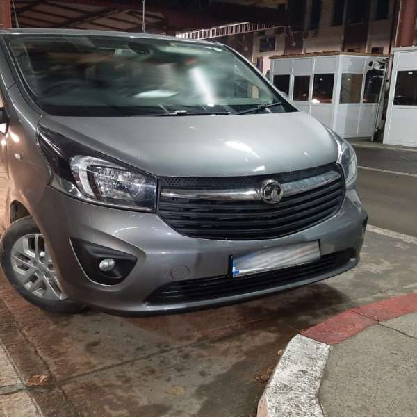 Opel Vivaro căutat în Marea Britanie, depistat la controlul de frontieră