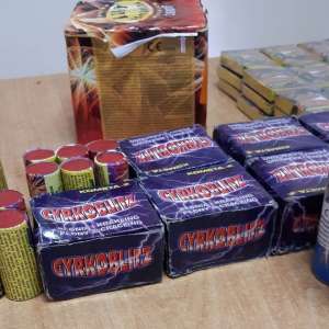 Materiale pirotehnice descoperite la controlul de frontieră