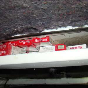 Microbuz confiscat în P.T.F. Siret  pentru transport de țigări