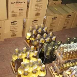 Alcool și țigări, ascunse printre bagaje, descoperite la P.T.F. Giurgiu