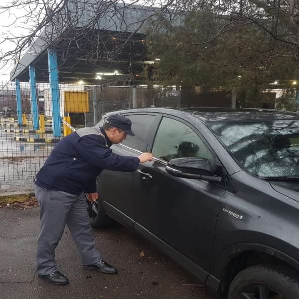 Autoturism semnalat furat din Olanda, depistat la controlul de frontieră