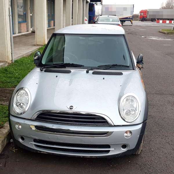 Autoturism căutat de autoritățile din Marea Britanie, descoperit de polițiștii de frontieră de la P.T.F. Borș