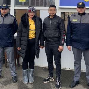 Doi tineri din Tunisia, soţ şi soţie, opriţi din drumul ilegal spre Ungaria