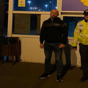 Doi bărbați care au încercat să iasă ilegal din ţară, folosindu-se de o carte de identitate ce aparţinea altei persoane şi o carte de identitate falsă.