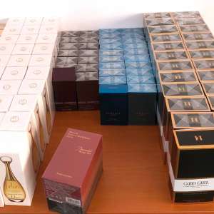 Zeci de mii de parfumuri, cosmetice şi jucării contrafăcute, confiscate de poliţiştii de frontieră în 11 luni 2019