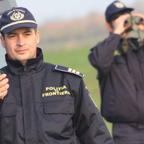 15 de cetăţeni din Irak şi Siria, opriţi la frontiera cu Serbia