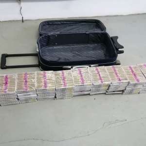 Peste 2.000 de articole pirotehnice confiscate de poliţiştii de frontieră