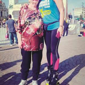 Cea mai mare „oră” de Kangoo Jumps din lume, la Oradea cu poliţiste de frontieră