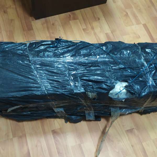 Cetăţean român depistat în timp ce încerca să introducă ilegal în ţară ţigări de contrabandă