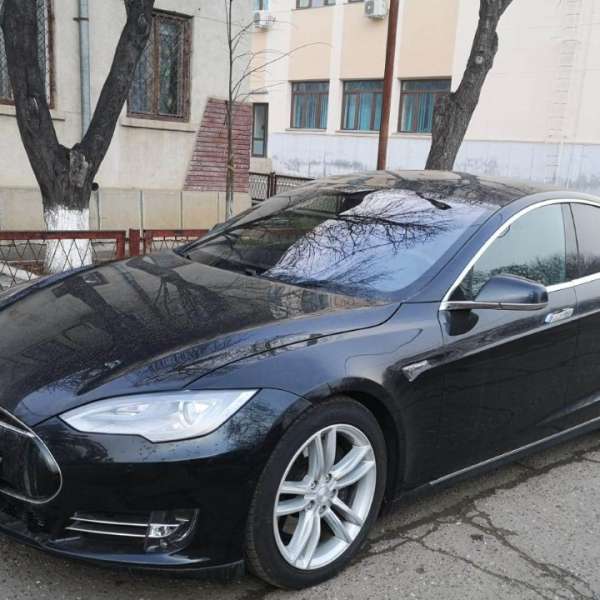 Autoturism căutat de autorităţile din Norvegia, descoperit în Iaşi