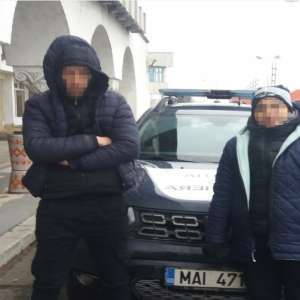 Patru cetățeni marocani, opriţi la frontiera cu Ungaria