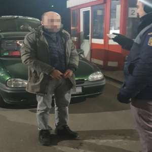 Cetățean turc cu documentul altei persoane, depistat la P.T.F. Giurgiu